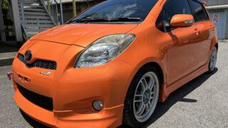 ヴィッツをレクサスのラヴァオレンジクリスタルシャインに全塗装をしま